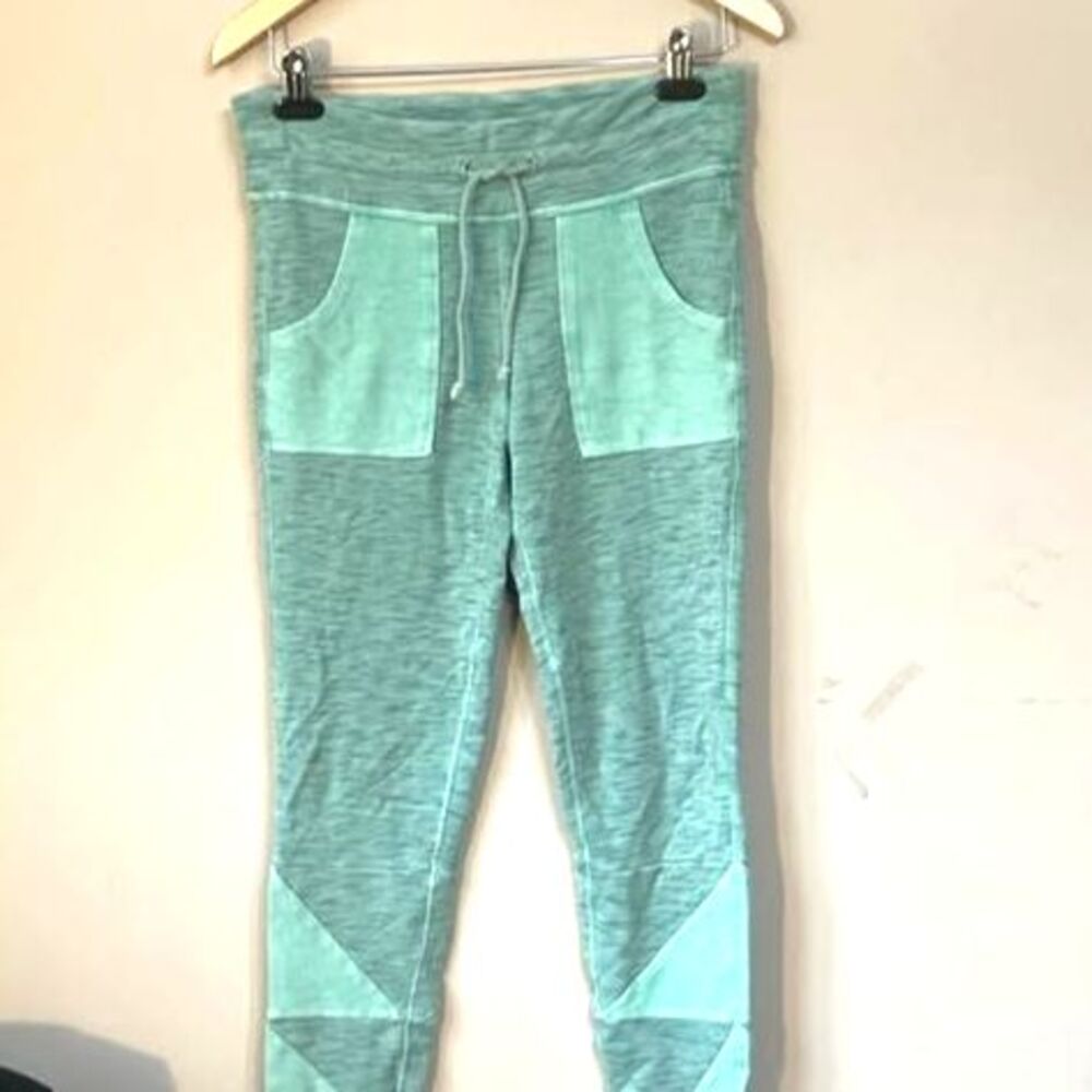 Free People Movement Kyoto leggings heathered Mint sz MED yoga athleisure work